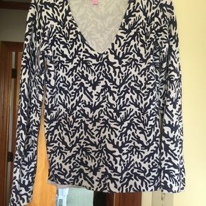 Lilly Pulitzer sweater size medium